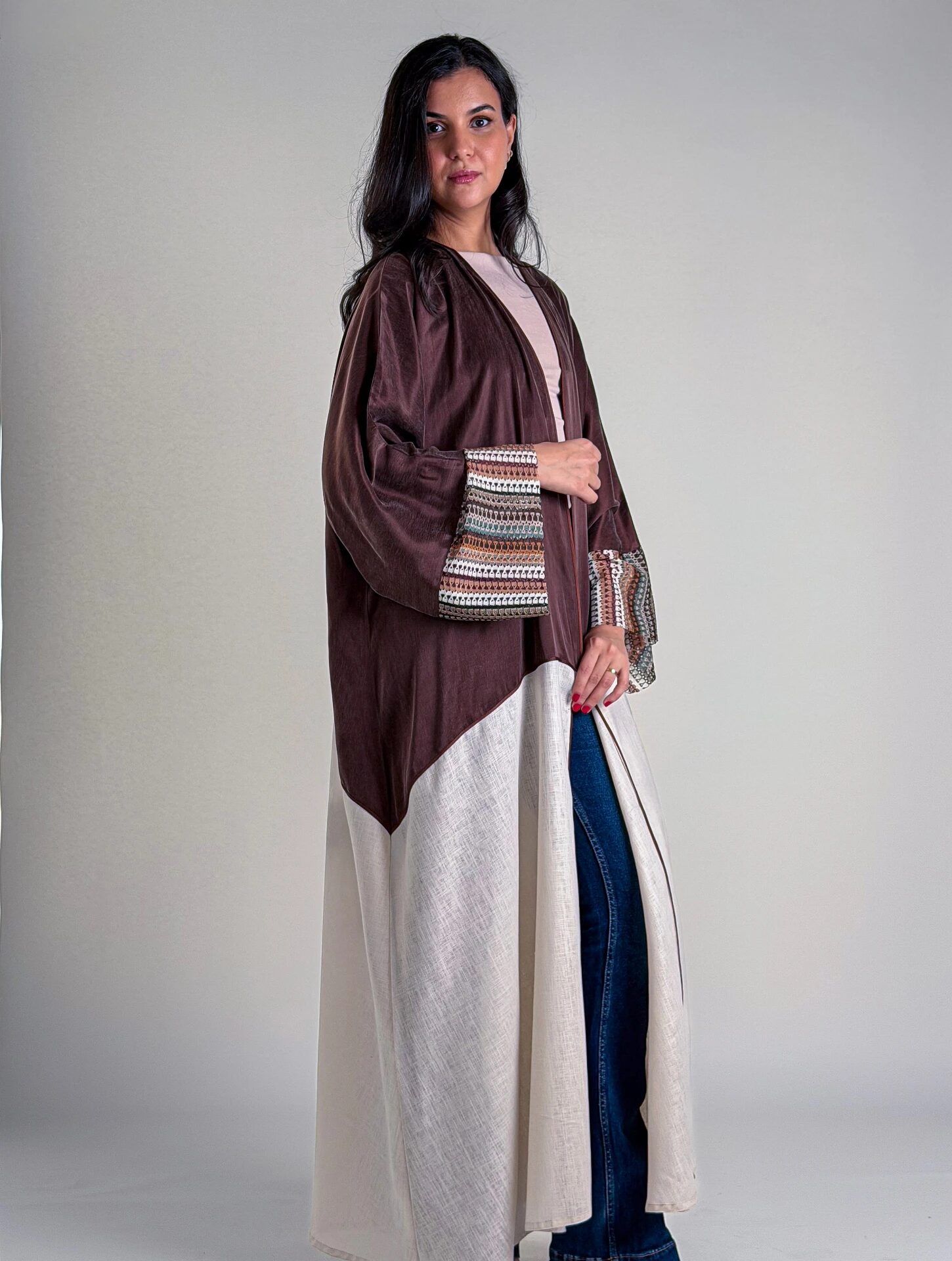 Abaya Hilal — Qamarayn