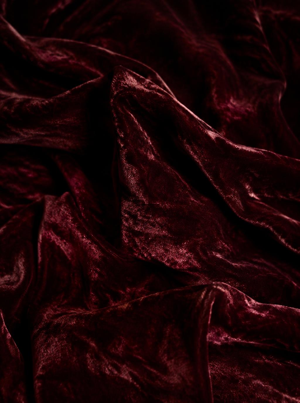 Velours bordeaux froissé