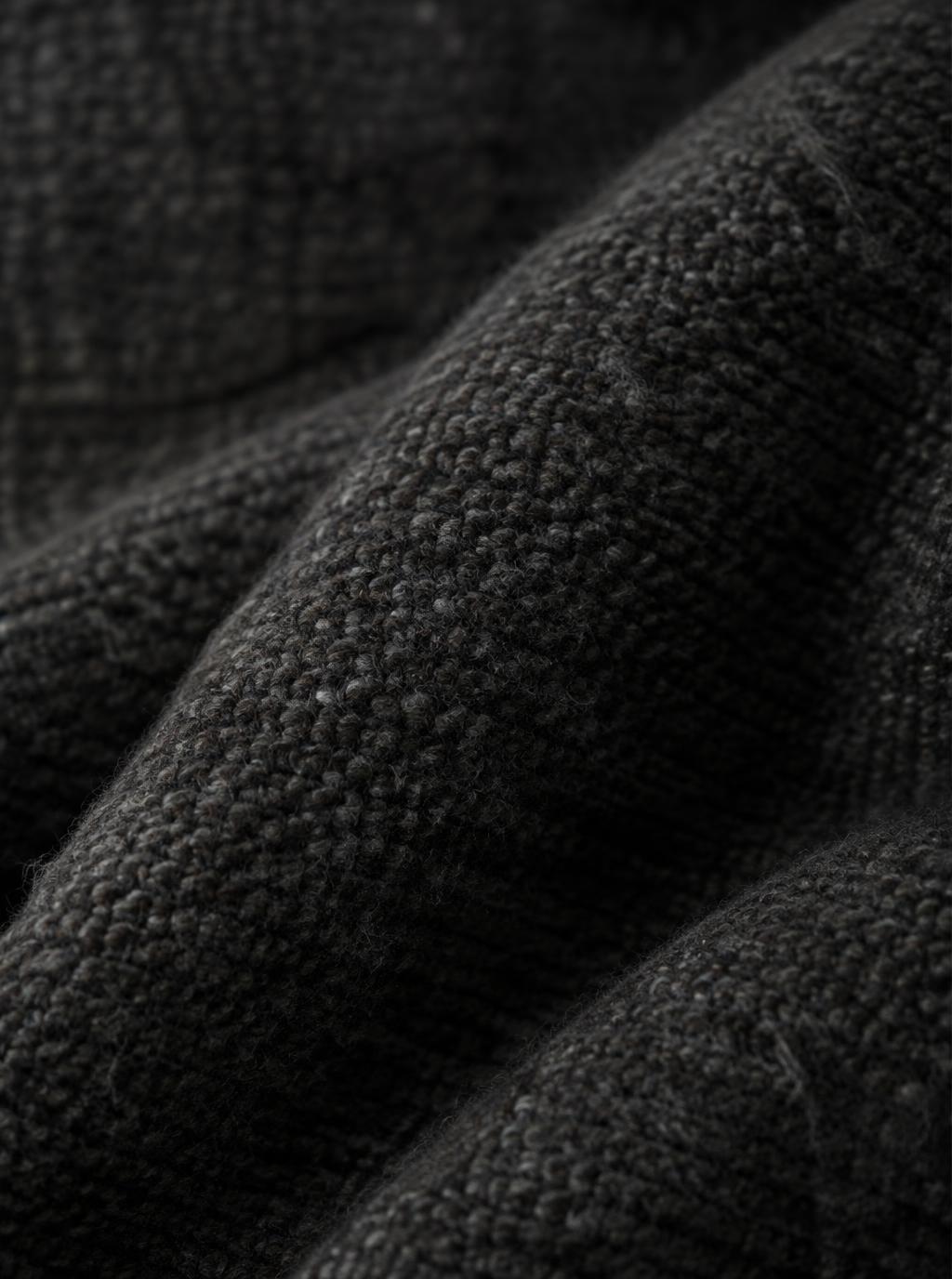 Laine épaisse anthracite, tissage visible